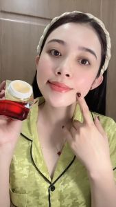 Kem Sâm Đỏ Chất Kem Lỏng Thoa Là Thấm Nhanh Dành Cho Da Sạm Nám Thích Xài Kem Không Chứa Chất Tẩy  Gây Tổn Hại da