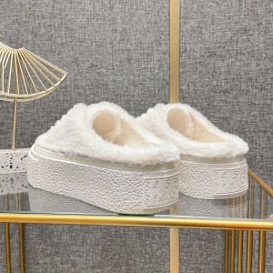 Womens Thick Bottom Fur Slippers Indoor Outdoor Wear Autumn Winter High Sensation Heightening Fur Shoes White Fluffy Shoes