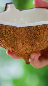 Perla Natural Fabric Softener 900ml + 150ml FREE | Coconut Oil | Hypoallergenic | Gentle on Clothes