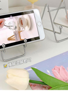 ขาตั้งโทรศัพท์มือถือโลหะแบบวางได้ 2 ช่อง ช่วยดูซีรีส์ ปล่อยมือ ตกแต่งโต๊ะทำงาน ขาตั้งโทรศัพท์มือถือแบบวางได้ 2 ช่อง