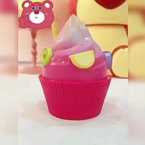 Disney Strawberry Bear Beauty Box ชุดเครื่องสำอางสำหรับเด็ก กล่องเครื่องสำอางสำหรับเด็กผู้หญิง เครื่องสำอางพิเศษ Disney