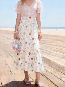 Four Seasons Four Seasons Leisure Style White Background Colorful Flower Half Skirt