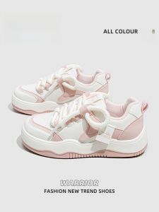 Warrior | รองเท้าผ้าใบสีขาวสำหรับผู้หญิง ทรงพื้นหนา สีชมพูดอกซากุระ หวาน หลากหลาย ฤดูใบไม้ผลิและฤดูใบไม้ร่วง รองเท้าผ้าใบแบบสวมสบาย