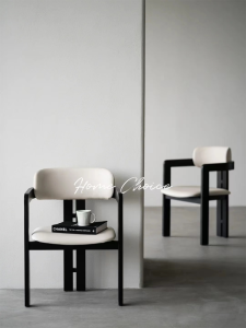 Modern Simple Leisure Dining Chair Nordic Style Back Chair Retro Makeup Chair Solid Wood Construction Adult Seating Luxury Class