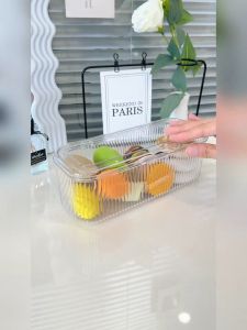 กล่องเก็บเครื่องสำอางมินิมอล ดีไซน์ทันสมัย พร้อมช่องจัดระเบียบแปรงแต่งหน้า กันฝุ่นและความชื้นได้เป็นอย่างดี CM0006