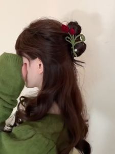 New Retro Velvet Tulip Grip Clip Fashion Red Green Shark Hairpins Ladies Ponytail Pearl Hair Clip Claws