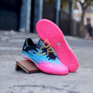 SEPATU FUTSAL SPECS ACCELERATOR SILVER PUTIH BIRU MERAH PINK HITAM RAINBOW SNEAKERS KEKINIAN SEPATU OLAHRAGA TERBARU