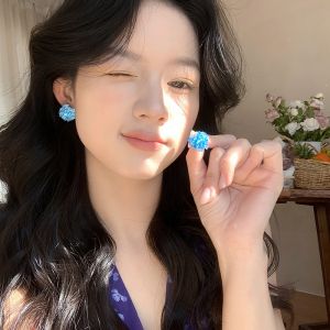 Blue Hydrangea Beaded Earrings Womens Summer Vacation Style No Piercing Required Elegant Unique Small-Batch Ear Jewelry