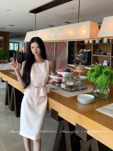 Elegant Silk Inner MummyCat Egg Laying Cat Style No-Sleeve Waist-Cinching Wrap around Commute Suit Skirt Two-Piece Set for Women