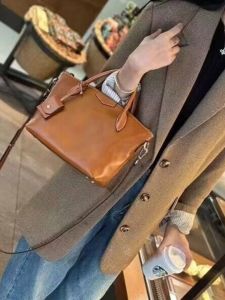 Fashionable Versatile New Genuine Leather Womens Bag Top Layer Tanned Cowhide Single Shoulder Handbag Simple Dumpling Bag