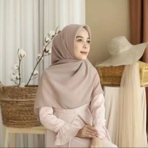 Bella square   matt polycotton bella   ukuran 115 x 115cm  best seller   halus dan lembut   nyaman di pakai 