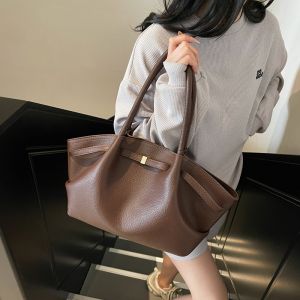 Luxury Fashion Niche Design Soft PU Leather Tote Bag Spacious Capacity Womens Shoulder Bag Crossbody Bag Commuting Travel