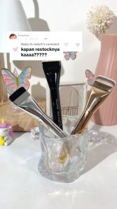 FLY Fashion Makeup Brush Foundation Kuas Bedak Rias Datar Profesional Ultra Tipis Masker Wajah Kuas Satu Kata