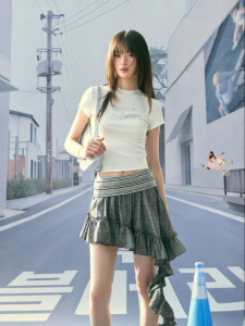 Sequined Fitted Short Sleeve T-Shirt Round Neck Korean Style for Women