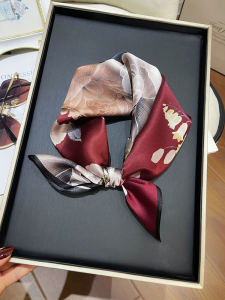 Red Date Silk Scarf Womens New 2025 100%  Silk High End Chinese Style Spring Festival Gift Small Square Scarf