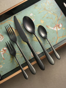 OUDING | Blue and White Retro Black Stainless Steel Cutlery Set