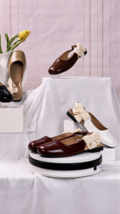HCM - Sandal Hạnh Dung Bít Mũi Hậu Nơ Ren HD11110AV