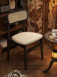 เก้าอี้ทานอาหารแบบย้อนยุค ทรงเรโทร ทรงเรโทร สำหรับร้านกาแฟ ร้านอาหาร บ้าน ที่นั่งแบบนุ่ม ที่นั่งแบบไม้แท้ ที่นั่งแบบทันสมัย