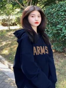 เสื้อสเวตเตอร์ฮู้ดสไตล์อเมริกันย้อนยุคสำหรับผู้หญิง ฤดูใบไม้ร่วง/ฤดูหนาว 2025 ใหม่ หลวม โอเวอร์ไซส์ สไตล์หลวมๆ เสื้อคลุมกันหนาว เสื้อผ้าทำงาน