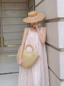 French Style Flat Top Straw Hat Women Summer Beach Vacation Large Brim Sun Protection Hat Fashionable Flat Brim Bowler Hat