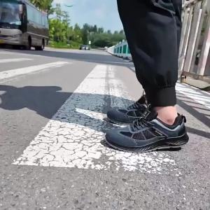 Lightweight Breathable Safety Shoes Men Anti Smash Anti Puncture Workshop Construction Work Boots Comfortable Protective Footwea