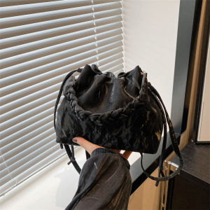 Trendy Bucket Bag Womens Crossbody Shoulder Handheld Bag Spring 2024 Fashionable Versatile Single Strap Soft PU Leather