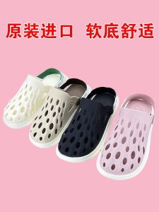 รองเท้าแตะพื้นนิ่มสำหรับผู้หญิงในช่วงฤดูร้อนปี 2025 รองเท้าแตะยางธรรมชาติแบบมีรูสำหรับใส่ลำลองและสบาย