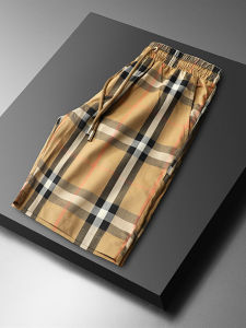 Summer 2025 Mens Casual Sporty Beach Shorts Lightweight Luxury European Style Printed Five-Quarter Length Cotton Blend