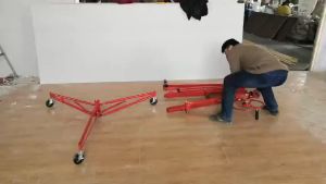 เครื่องยกแผ่นฝ้า เครื่องยกแผ่นยิปซั่ม สามารถหมุนได้ 360 องศา จัดวาแนวงราบ จัดวางแนวตั้ง ความสูง 3.35 เมตร ใช้งานง่ายและรวดเร็ว ใช้กับทีมงานก่อสร้าง ใช้ภายในบ้าน