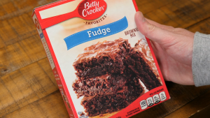 Betty Crocker Favorites Fudge Brownie Mix Holiday Baking 462g. ฟัดจ์บราวนี่มิกซ์