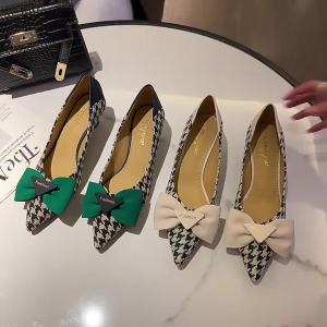 Giày Cao Gót Kiểu Pháp Da Cừu Giày Đơn Mẫu Mới Miệng Nông Phối Màu Kẻ Caro Houndstooth Khí Chất Gót Nhọn Mũi Nhọn Nữ Mẫu Nổi Tiếng Trên Mạng