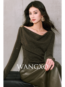 WANGXO | Áo Blouse Lông Cừu Dệt Kim Lấp Lánh Form Rộng Cổ Xệ Nếp Nhăn Ép Eo Hem Chéo
