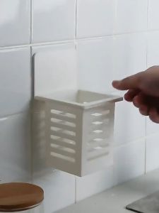 Kitchen no punching required Rack Chopsticks Spoon Drain Basket Wall-mounted Comb Storage Box