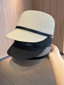 หมวกเบสบอลแบบสานสไตล์เกาหลีหมวกฟางกันแดดแฟชั่นฤดูร้อนสำหรับผู้หญิงหมวกขี่ม้าระบายอากาศได้ดีสำหรับผู้หญิงแก๊ปบังแดดแบบใหม่