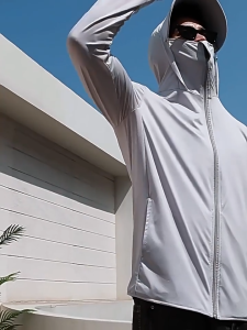 DOSO เสื้อกันแดดผู้ชาย UPF50+ เสื้อฮู้ด บางๆ ผ้าไหมน้ำแข็ง เย็นสบาย Mens Ice Silk Sunscreen Hoodie เสื้อแจ็คเก็ต เสื้อตกปลาเท่ๆ เสื้อคลุมเบา ๆ เสื้อคลุมตกปลากลางแจ้ง