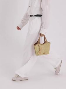 Belle | Leisure and Commuting Handbag for Vacation Tote