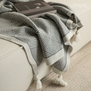 Nordic Style Knitted Sofa Blanket Cover Luxury Bed Tail Towel Decorative Small Woolen Blanket for Homestay Decoration