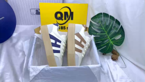 giày thể thao sọc xanh sọc nâu cute