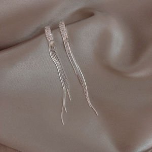 925 Silver Needle Diamond Embedded Long Tassel Earrings Womens Geometric Fashionable French Style Slimming Face Jewelry