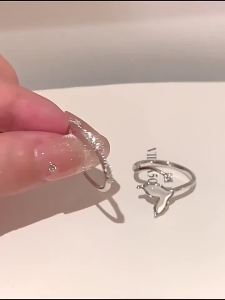 Senior Cincin Terbuka Ekor Ikan Reka Bentuk Niche Wanita Cincin Jari Makanan Mewah Mewah Mewah Reka Bentuk Istimewa Yang Indah Borong Perhiasan Tangan