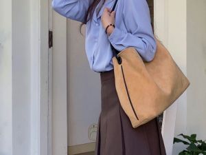 IELGY Retro Suede Contrast Color Shoulder Bucket Bag Large Capacity Portable Diagonal Female Bag