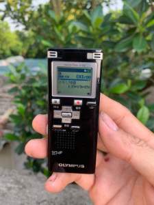 Máy ghi âm Olympus Voice-Trek V-82 – Ghi âm chất lượng cao kết nối USB tiện lợi
