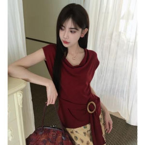 YUEZHONGWEI | Áo thun dệt kim tay ngắn một bên vai màu đen ôm vừa vặn mùa hè độc đáo đẹp cắt eo kiểu Pháp nhỏ sang trọng