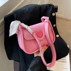 Fashionable Ins Underarm Bag Womens Summer 2025 New Small Square Bag Versatile High Quality Texture Crossbody Bag for Daily Use
