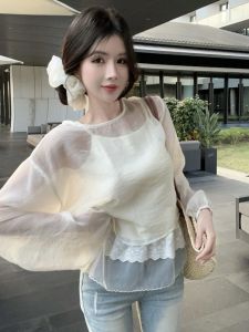 GUZILIAN | เสื้อเชิ้ตผ้าชีฟองแขนฟองสไตล์เกาหลีสำหรับผู้หญิงในฤดูร้อน ชุดสองชิ้น เสื้อเชิ้ตแขนยาวแบบโปร่งใสป้องกันแสงแดดพร้อมเสื้อชั้นในลูกไม้