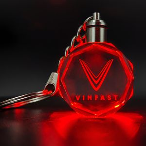 VINFAST KeyChain VF3 VF5 VF6 VF7 VFe34 LED Light Crystal KeyRing for VinFast VF3 VF5 Lux A2.0 LUX SA2.0 President Fadi VF E34 VF 6 VF 7 VF 8 VF 9 Key Pendant Car Accessories