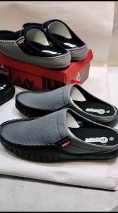 SEPATU SLOP ARDILES STRAIDER SLIP ON SANTAI SOLE PHILON PRIA
