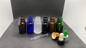 10 มลขวด แก้วอโรม่า + ชุดหยด + หลอดแก้ว จำนวน 12 ใบ รสมหรือ GW. 0.500 กรัม