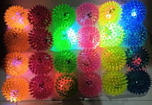 Mainan Anak Bola duri Lembut suara lampu dan pantul