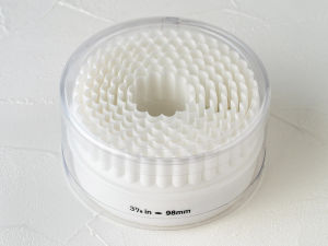 White Cookie Cutter Die Lace 7-Piece Set with Storage Box Sikang Egg Tart Skin Pressing Die